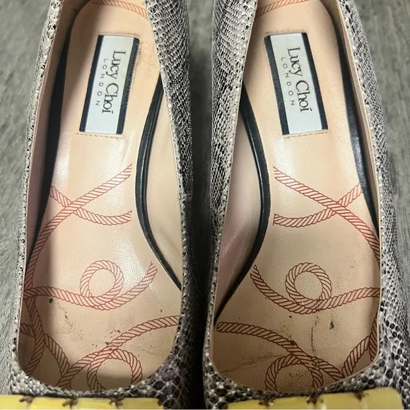 Lucy choi snakeskin print leather pointed toe kitten brooch heels