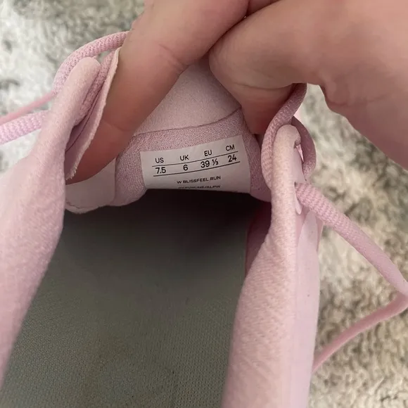 Lululemon blissfeel running shoes