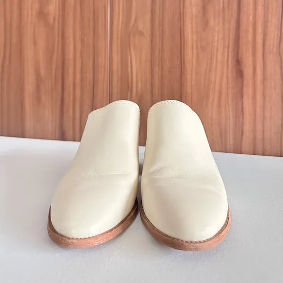 Madewell Cream Mules with Pointed Toe and Block Heel Sz. 9