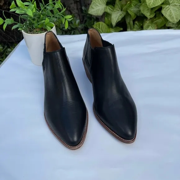Madewell Sonia Chelsea black leather boots Truck Ankle Block Heel M3461 size 10