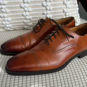 Magnanni Brown Oxford Dress Shoes Cap-Toe Design