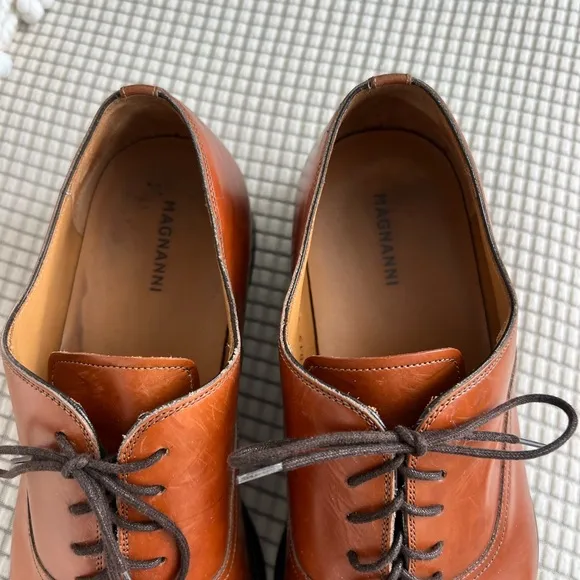 Magnanni Brown Oxford Dress Shoes Cap-Toe Design