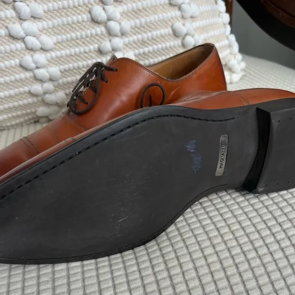 Magnanni Brown Oxford Dress Shoes Cap-Toe Design