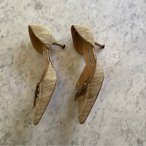 Manolo Blahnik Beige Textured Fabric &amp; Leather Pointed d'Orsay Kitten Heel Pumps