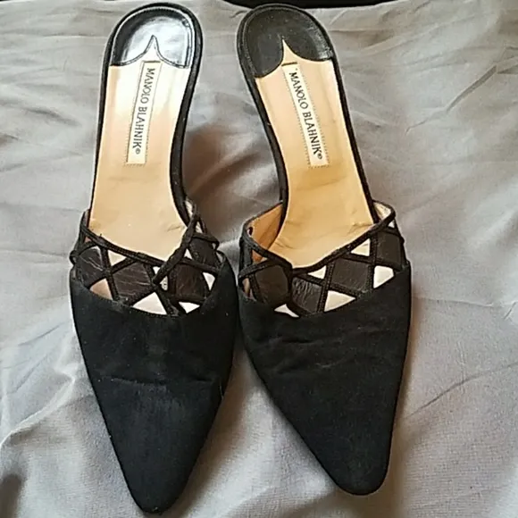 Manolo Blahnik Black Suede Kitten Heels
