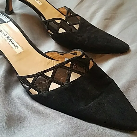 Manolo Blahnik Black Suede Kitten Heels