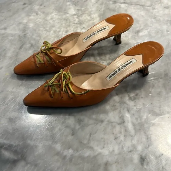 Manolo Blahnik Brown kitten heel mules- 39.5