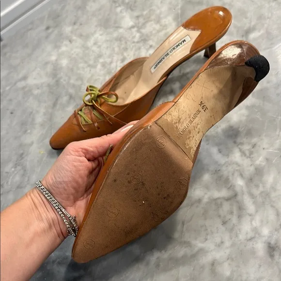 Manolo Blahnik Brown kitten heel mules- 39.5