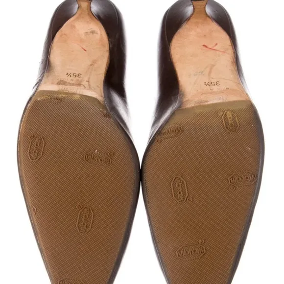 Manolo Blahnik Brown Leather Bow Kitten Heels – Size 5.5