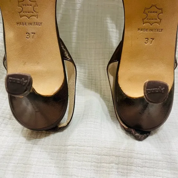 MANOLO BLAHNIK Crystal Embellished Slingback Kitten Heel Bronze BEADED Sandals