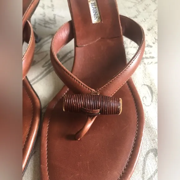 Manolo Blahnik Leather Bamboo Kitten Heels Size 36