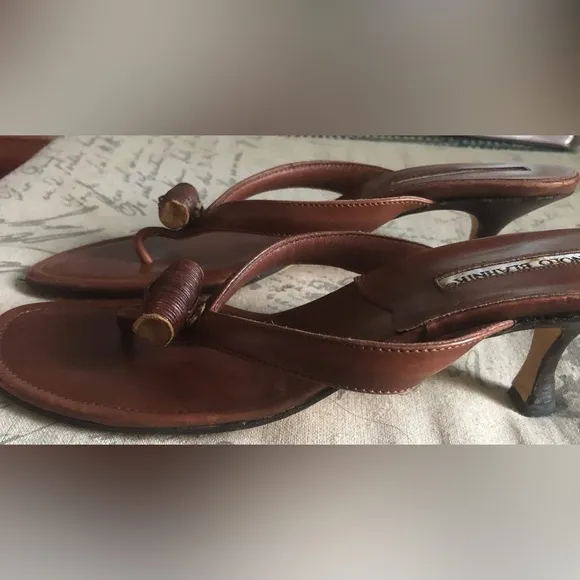 Manolo Blahnik Leather Bamboo Kitten Heels Size 36