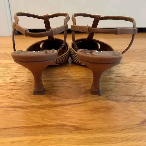 MANOLO BLAHNIK Pumps 39.5