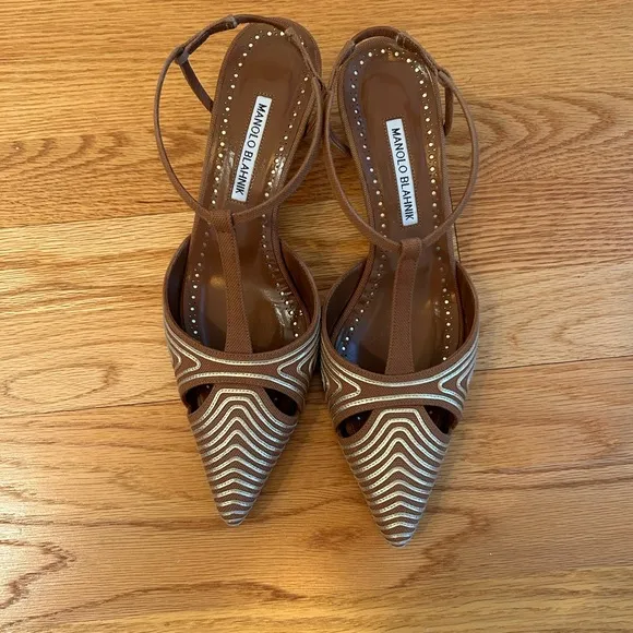 MANOLO BLAHNIK Pumps 39.5