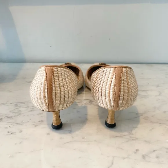 Manolo Blahnik Rattan Buckle Pointed Toe Kitten Heels Size 10.5 EUC