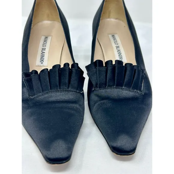 Manolo Blahnik Satan Kitten Heels Size 37 Black