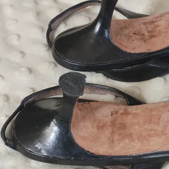 Manolo Blahnik Slingback Heels Size 39.5