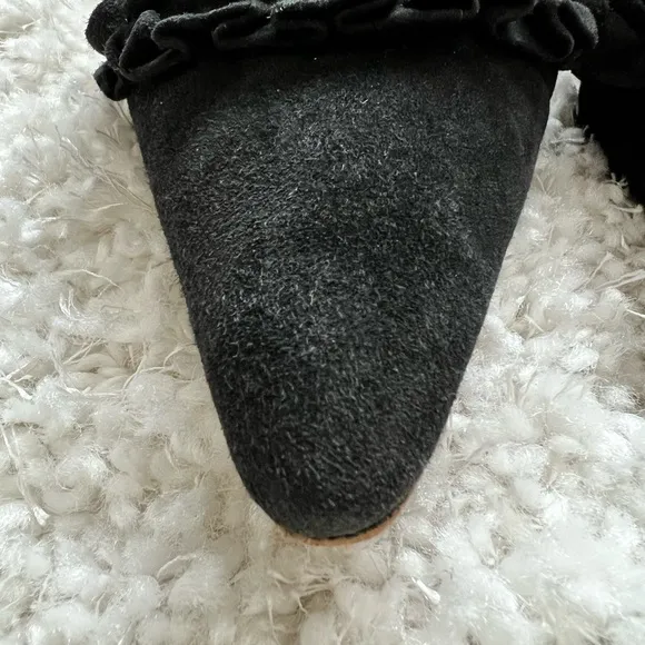 Manolo Blahnik Suede Ordido D’Orsay kitten heels