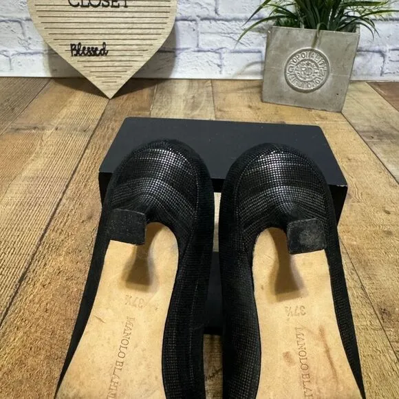 Manolo blahnik black kitten heel pointed toe pumps