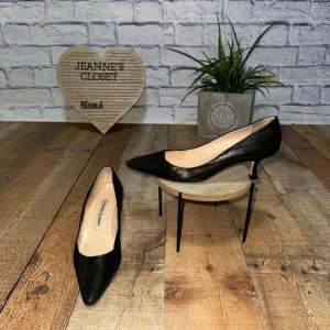 Manolo blahnik black kitten heel pointed toe pumps