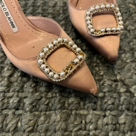 MANOLO BLAHNIKFabetamu 70 beige rose‎ mules