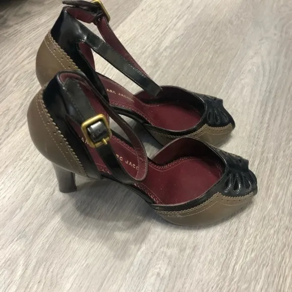 Marc Jacobs Open Toe Slingback Leather Heels 38