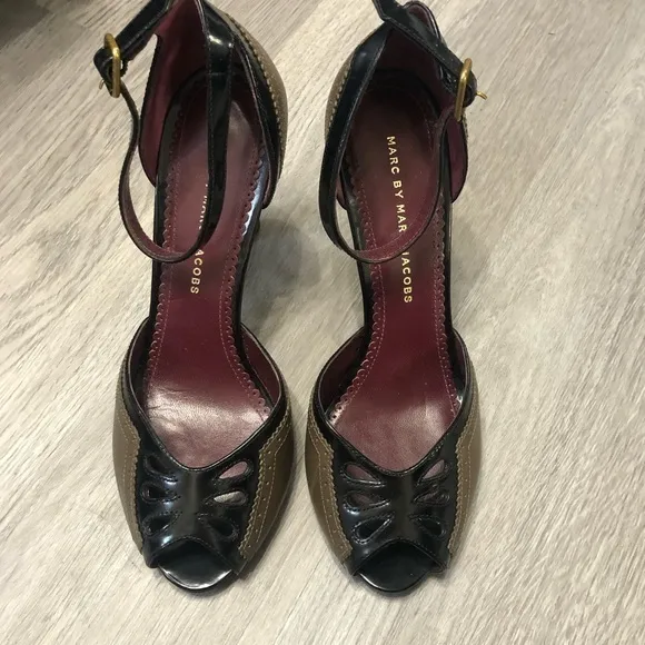 Marc Jacobs Open Toe Slingback Leather Heels 38