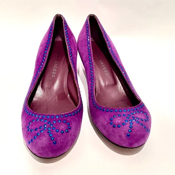 MARC JACOBS Purple Suede w Blue Stud Bow Accents 1.5” Heels EUC Size  37…