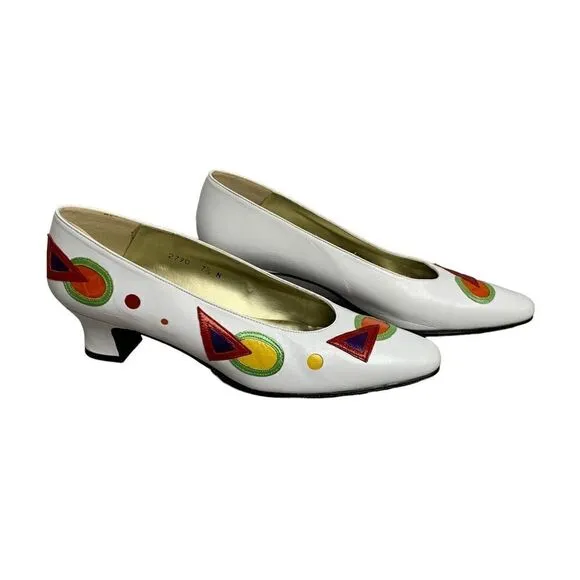 Margaret Jerrold Vintage 1980s Geometric White Kitten Heels | Size 7.5N