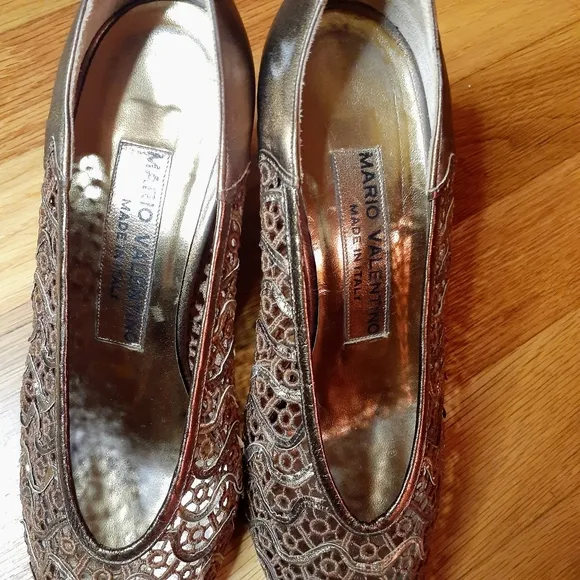 Mario Valentino Size 6 Vintage Kitten Heels Pumps Bronze Mario Valentino
