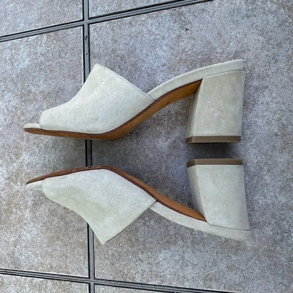Maryam Nassir Zadeh Women's Peep Toe Block Heel Mules Beige