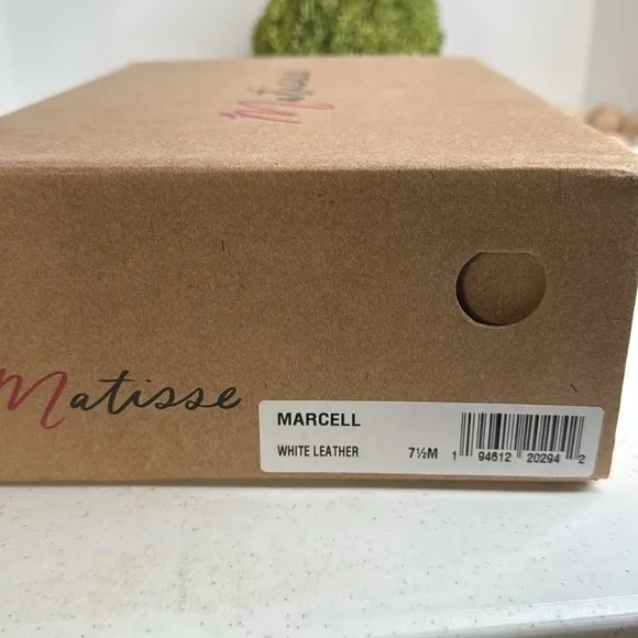Matisse Marcell Mule Size 7.5/ White Leather