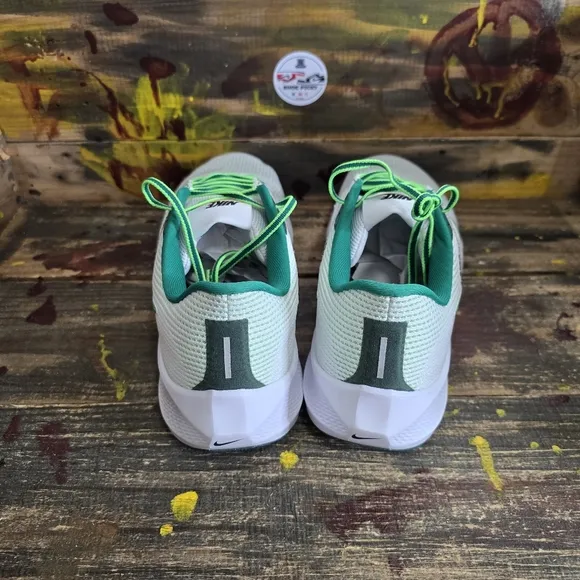 Men Nike Pegasus athletic shoes size 14 new‎