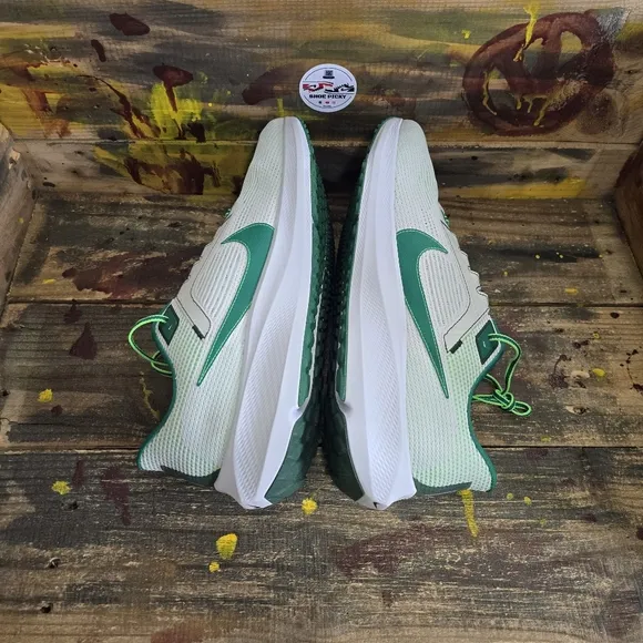 Men Nike Pegasus athletic shoes size 14 new‎