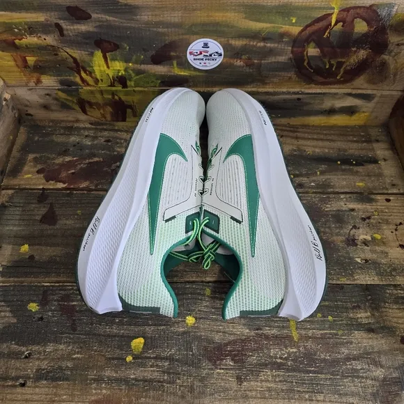 Men Nike Pegasus athletic shoes size 14 new‎