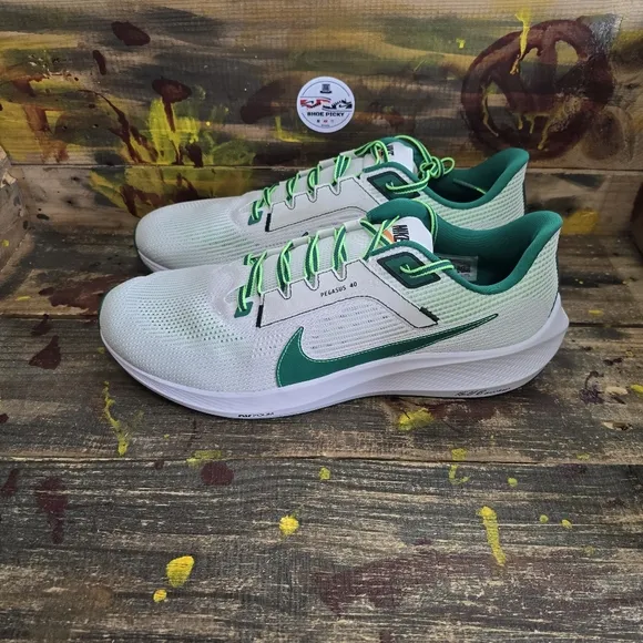 Men Nike Pegasus athletic shoes size 14 new‎