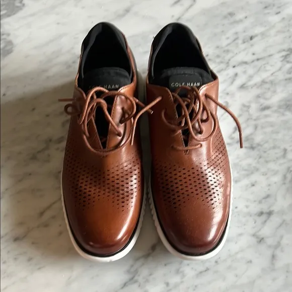 Men's 2.ZERØGRAND Laser Wingtip Oxfords size 9.5 Medium Men