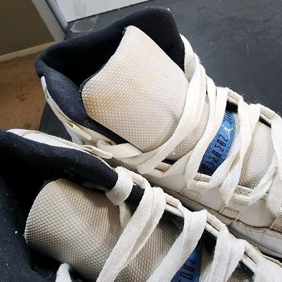 Men's Jordan Air Jordan 11 Sz 8 010901 Legend Blue White Basketball Shoes