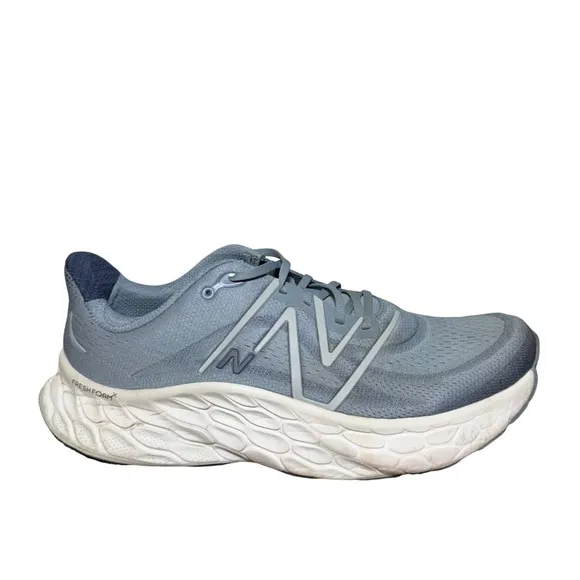 Men’s New balance fresh foam more athletic running shoes size 15 D blue