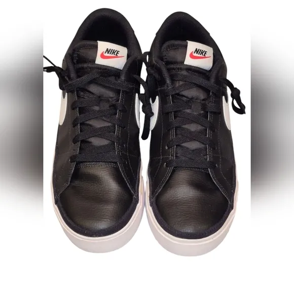 Men's  Nike Leather Court Legacy Lace Up Sneakers