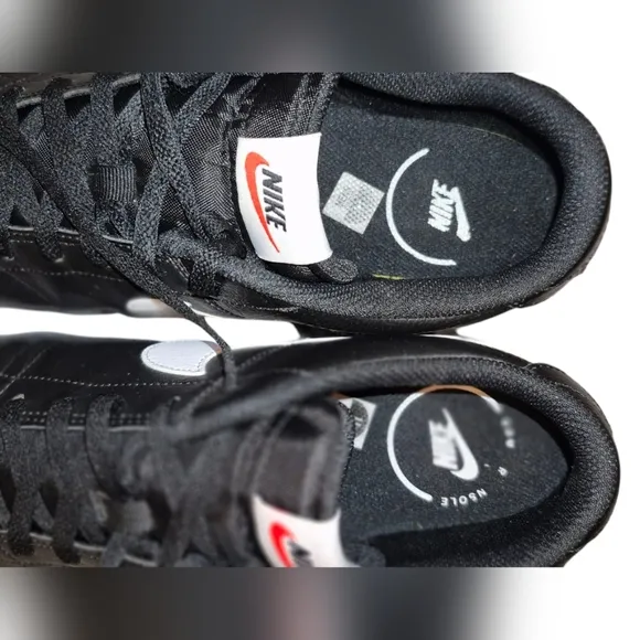 Men's  Nike Leather Court Legacy Lace Up Sneakers