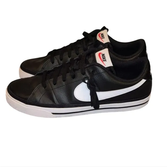 Men's  Nike Leather Court Legacy Lace Up Sneakers
