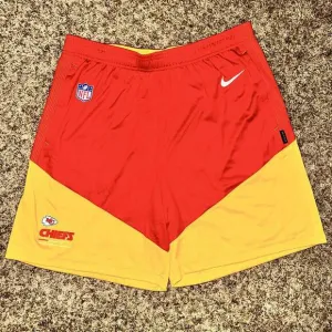 Men's Nike Red/Gold Kansas City Chiefs Sideline Performance Shorts