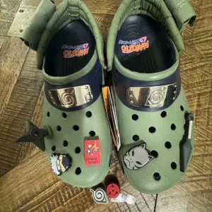 Men’s Size 11 Naruto-Themed Clogs w/ extra Croc charms