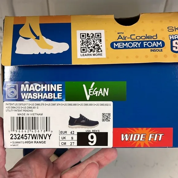 Men's Slip-ins- Summits - High Range Casual Sneakers from Finish Line 9 Wide NWT