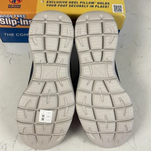 Men's Slip-ins- Summits - High Range Casual Sneakers from Finish Line 9 Wide NWT