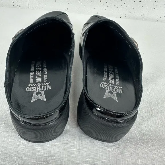 Mephisto Women’s size 7 Black Patent Leather Mules