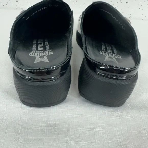 Mephisto Women’s size 7 Black Patent Leather Mules