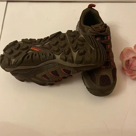 Merrill Outmost Vent Hiking Shoes, Size 5.0 M