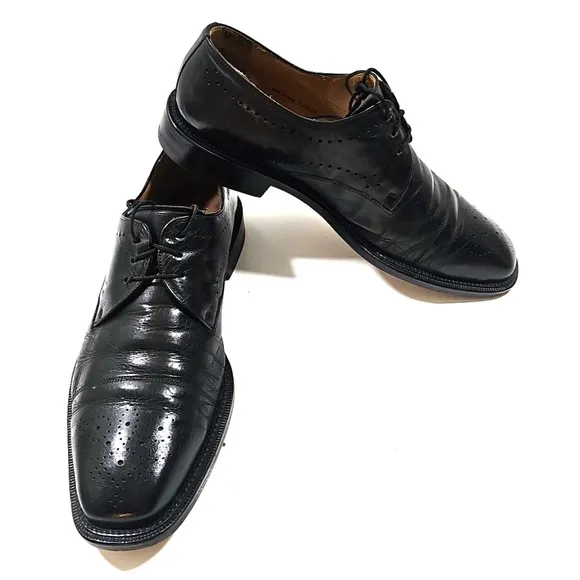 Mezlan ~Men's Size 9.5~ Black Leather Toe Cap Oxfords Shoes Made in Spain.